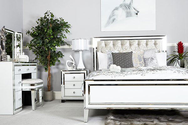 CIMC Home is a Wholesale furniture brand in Leister UK. CIMC Home has a lot of furniture Ranges White Manhattan is one of them. Register today and shop with us.